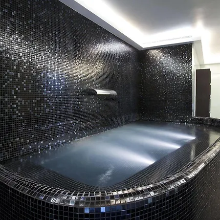Aquahotel Hotell 4*